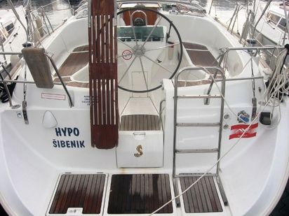 Sailboat Beneteau Oceanis Clipper 411 · 2003 · Hypo (0)