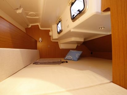Velero Jeanneau Sun Odyssey 33I · 2013 · Omega (4)