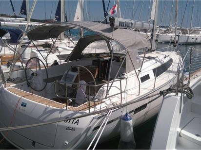 Sailboat Bavaria Cruiser 37 · 2016 · GITA (1)