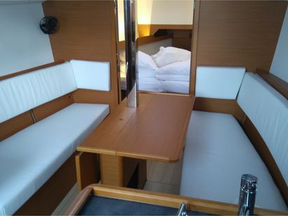 Sailboat Jeanneau Sun Odyssey 349 · 2016 · MINI (1)