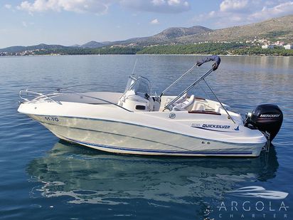 Speedboat Quicksilver Commander 635 · 2012 · QUICKSILVER 635 Commander (1)