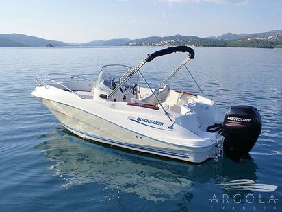 Speedboat Quicksilver Commander 635 · 2012 · QUICKSILVER 635 Commander (0)