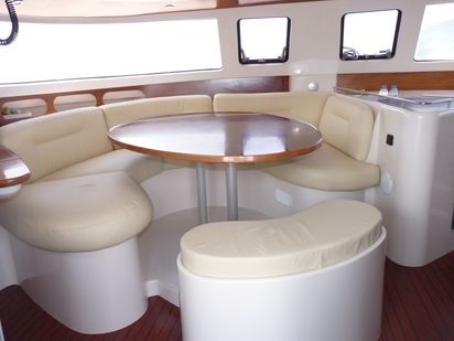 Catamarano Fountaine Pajot Belize 43 · 2006 (refit 2020) · Artemis K (2)