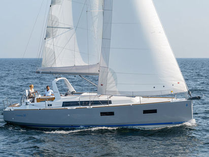 Sailboat Beneteau Oceanis 38 · 2017 (0)