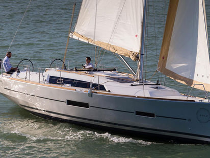 Sailboat Dufour 382 GL · 2016 · Excalibur (1)