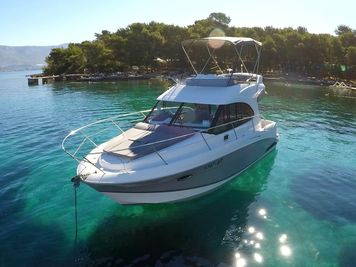 Motorówka Beneteau Antares 30 Fly · 2014