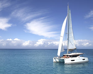 Fountaine Pajot Lucia 40