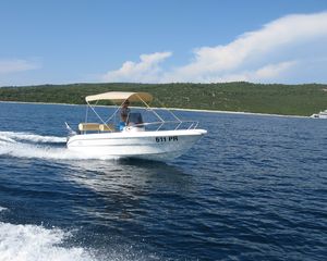 Sessa Marine Key Largo 17