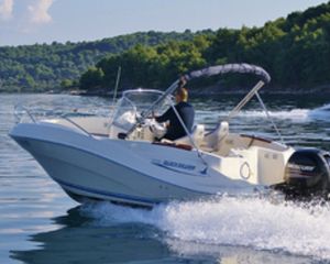 Quicksilver 635 Commander