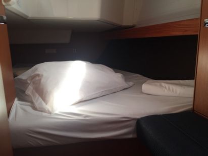 Barca a vela Bavaria Cruiser 37 · 2016 · Menkar (1)
