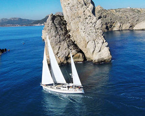 Ketch 75