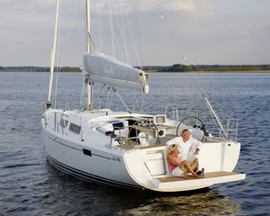 Hanse 385