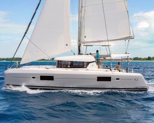 Lagoon 42