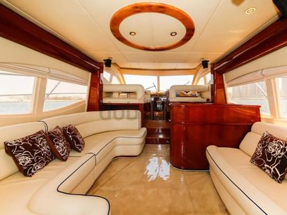 Motorboot Motoryacht Motoryacht · 2015 (Umbau 2020) · Luxurious 52FT Yacht in Dubai for Rent (1)