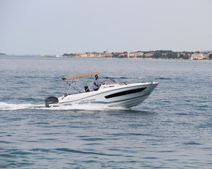 Jeanneau Cap Camarat 7.5 WA