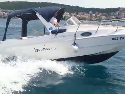 Motoscafo Saver 650 · 2010 (refit 2017) · SAVER CABIN SUNDECK 640/YAMAHA115 (1)