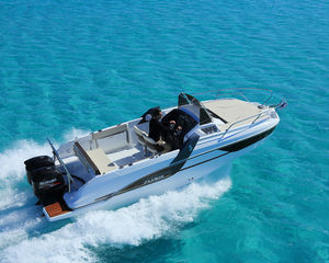 Beneteau Flyer 7.7 SUNdeck