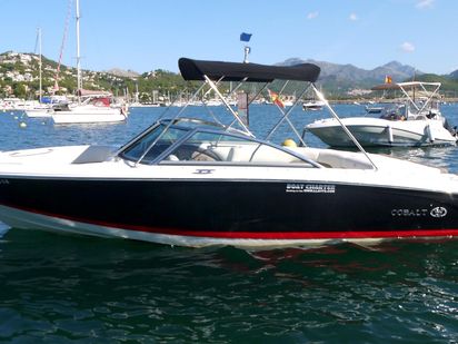 Motorboat Cobalt 222 · 2012 (0)