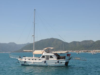 KETCH ME IF U CAN (1)