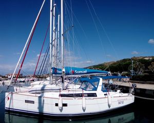 Beneteau Oceanis 38