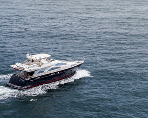 Azimut 80
