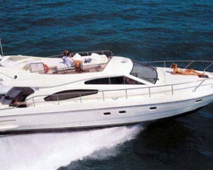 Ferretti 48