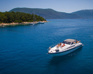 Mochi Caliari 45 Open