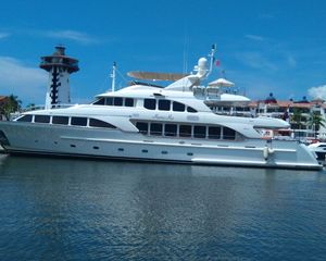 Benetti Classic 120