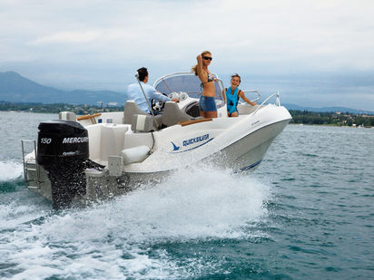 Speedboot Quicksilver Commander 635 · 2006 (0)