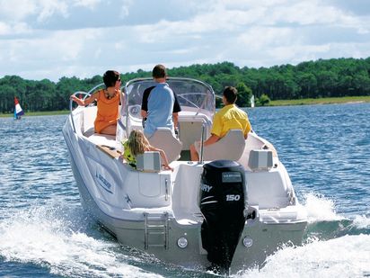 Lancha motora Quicksilver Commander 635 · 2006 · Quicksilver 635 (1)