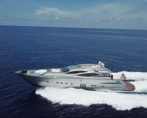 Pershing 90