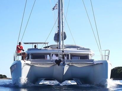 Katamaran Lagoon 421 · 2010 (Umbau 2021) · Nirvana AC Watermaker Gen + elegant pack refit 2022 (4)