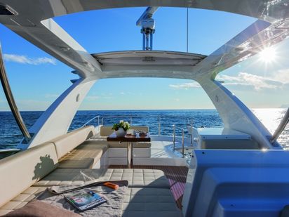 Motorówka Azimut 54 · 2013 (remont 2016) · Azimut 54 - Night Charter (1)