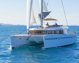 Lagoon 450 F