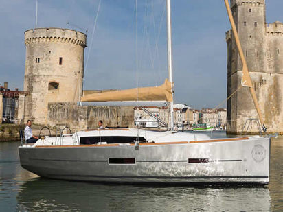 Sailboat Dufour 382 · 2015 · Pania (0)