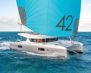 Lagoon 42