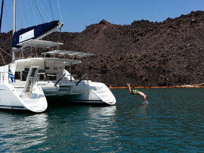 Catamaran Lagoon 440 · 2020 · Volcano Yachting Day Cruises (1)