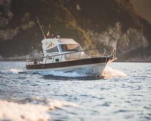 Fratelli Aprea Sorrento 7.50 Semi-Cabin