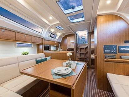 Sailboat Bavaria Cruiser 37 · 2022 · Bavaria Cruiser 37 (1)