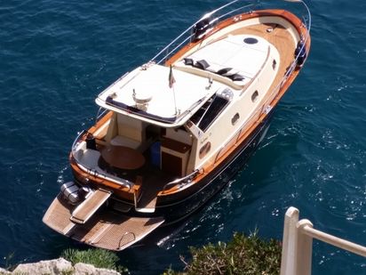 Motorówka Nautica Esposito Futura Positano Cabin 38 · 2003 · Blu (1)