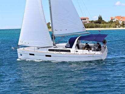 Barca a vela Beneteau Oceanis 38.1 · 2020 · La Rose (1)