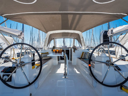 Segelboot Beneteau Oceanis 38.1 · 2018 · Simple Minds (1)