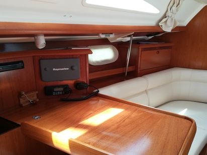 Velero Jeanneau Sun Odyssey 37 · 2005 (reacondicionamiento 2019) · Alba (1)