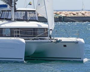 Lagoon 42