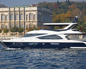 Horizon Semi Custom 122 feet