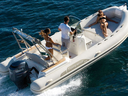 Bateau semi-rigide Capelli Tempest 626 · 2010 (0)