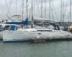 Beneteau Oceanis 37