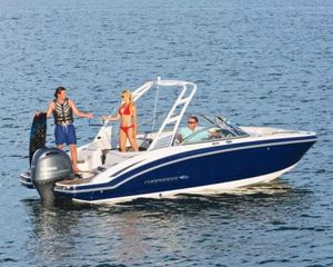 Chaparral Suncoast 230