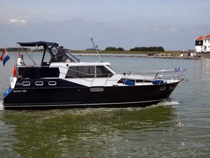 Bateau à moteur Succes 108 · 2000 (0)