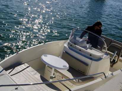 Bateau à moteur Quicksilver Activ 605 Open · 2011 (0)